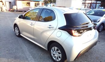 
									Toyota Yaris X full								