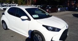 Toyota Yaris HYBRID X