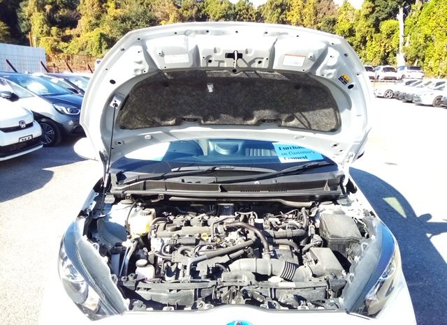 
								Toyota Yaris HYBRID X full									