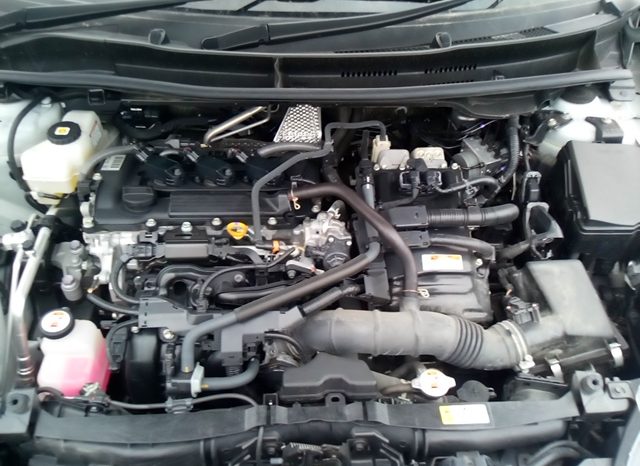 Toyota Yaris HYBRID X
