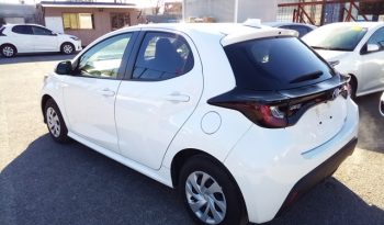 
									Toyota Yaris HYBRID X full								