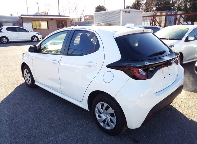 
								Toyota Yaris HYBRID X full									