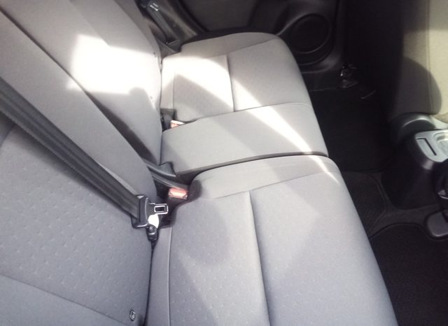 
								Honda Fit e:HEV BASIC full									