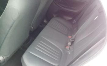 Toyota Yaris HYBRID X