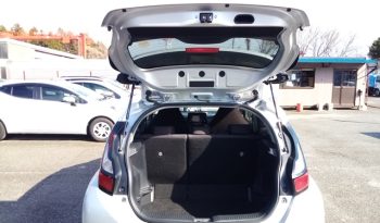 
									Toyota Aqua X full								