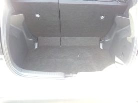 Toyota Yaris HYBRID X