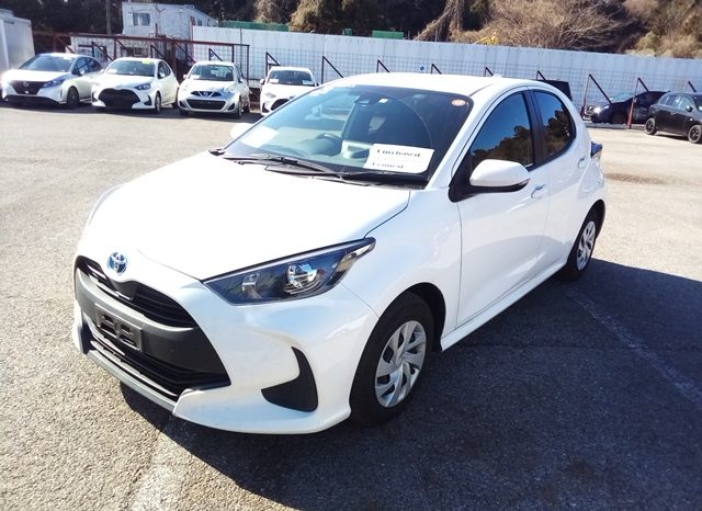 Toyota Yaris HYBRID X