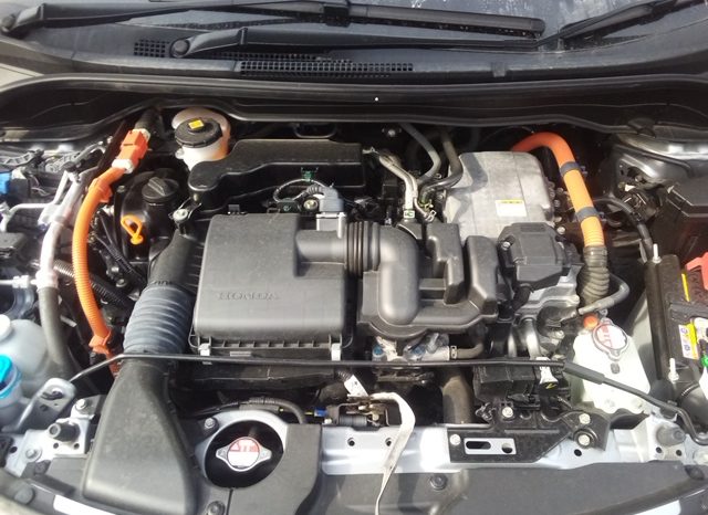 
								Honda Fit e:HEV BASIC full									