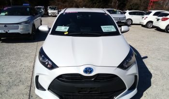 
									Toyota Yaris X full								