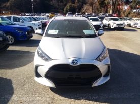 Toyota Yaris HYBRID X