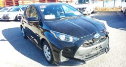 Toyota Yaris HYBRID X