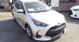Toyota Yaris HYBRID X