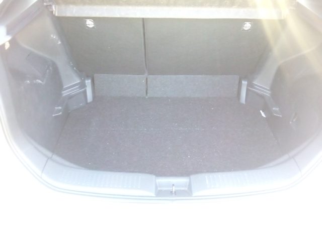 
								Toyota Aqua X full									