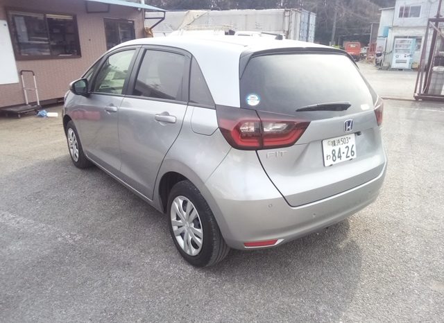 
								Honda Fit e:HEV BASIC full									