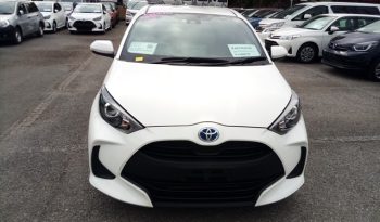 
									Toyota Yaris HYBRID X full								
