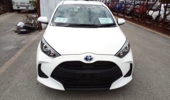 
									Toyota Yaris HYBRID X full								