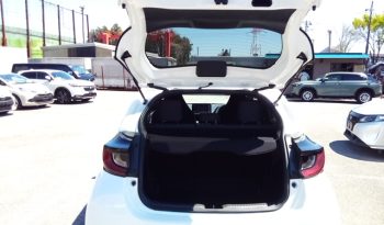 
									Toyota Yaris HYBRID X full								
