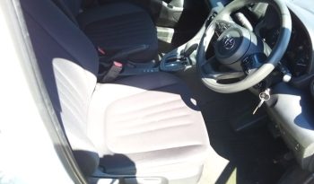 
									Toyota Yaris HYBRID X full								