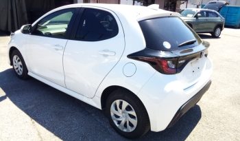 
									Toyota Yaris HYBRID X full								