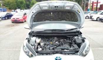 
									Toyota Yaris HYBRID X full								