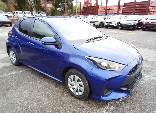 Toyota Yaris HYBRID X