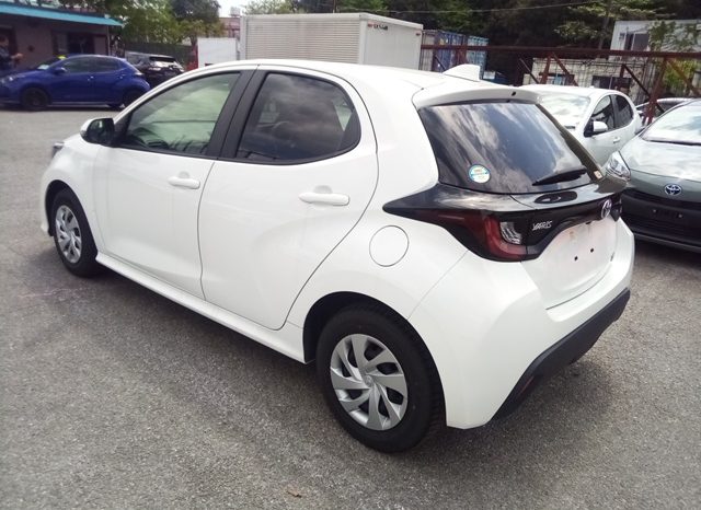 
								Toyota Yaris HYBRID X full									