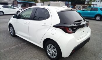 
									Toyota Yaris HYBRID X full								