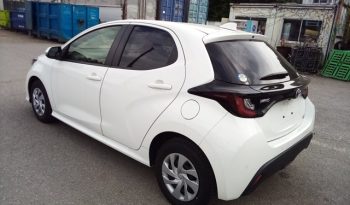 
									Toyota Yaris HYBRID X full								