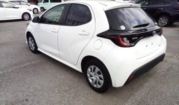 
									Toyota Yaris HYBRID X full								