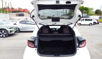 
									Toyota Yaris HYBRID X full								