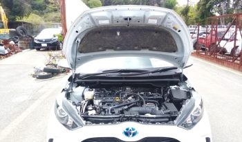 
									Toyota Yaris HYBRID X full								