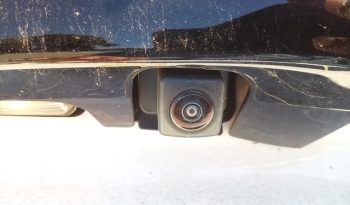 
									Toyota Yaris HYBRID X full								