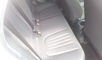 
									Toyota Yaris HYBRID X full								