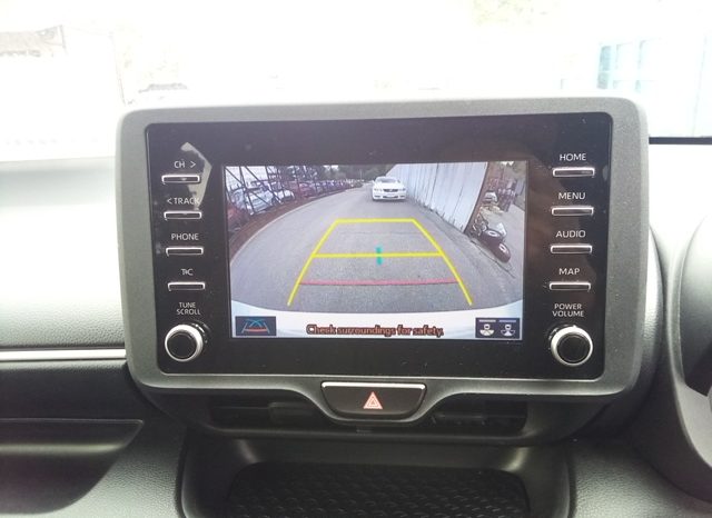 
								Toyota Yaris HYBRID X full									