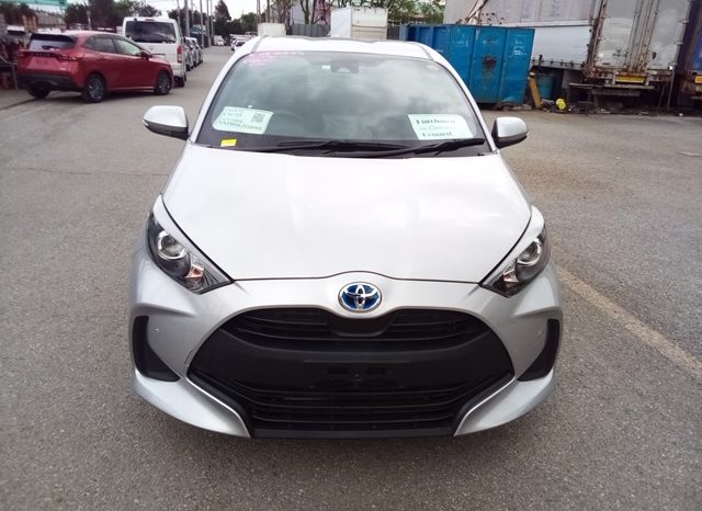 Toyota Yaris HYBRID X