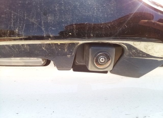 
								Toyota Yaris HYBRID X full									