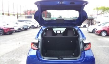 
									Toyota Yaris HYBRID X full								