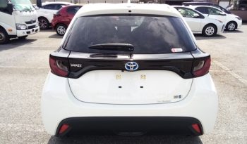 
									Toyota Yaris HYBRID X full								