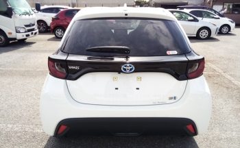 Toyota Yaris HYBRID X