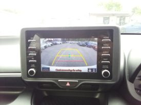 Toyota Yaris HYBRID X