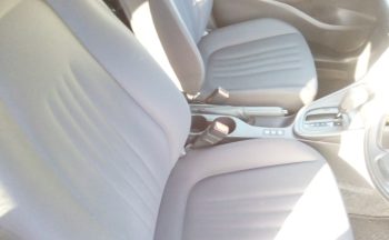 Toyota Yaris HYBRID X