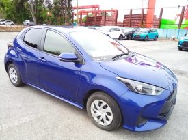Toyota Yaris HYBRID X