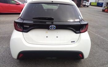 Toyota Yaris HYBRID X