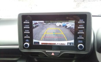 Toyota Yaris HYBRID X