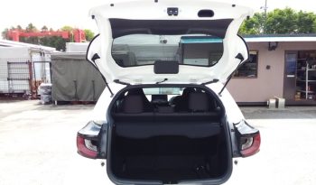 
									Toyota Yaris HYBRID X full								