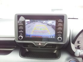 Toyota Yaris HYBRID X