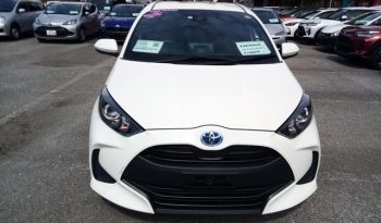 
									Toyota Yaris HYBRID X full								