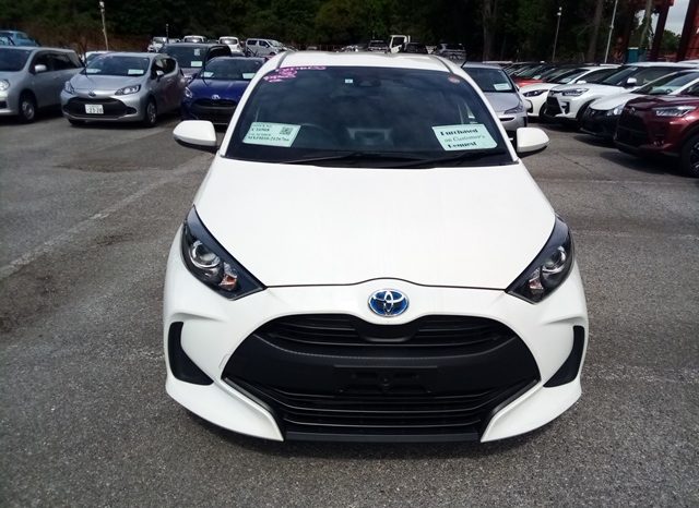 
								Toyota Yaris HYBRID X full									