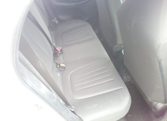 
								Toyota Yaris HYBRID X full									