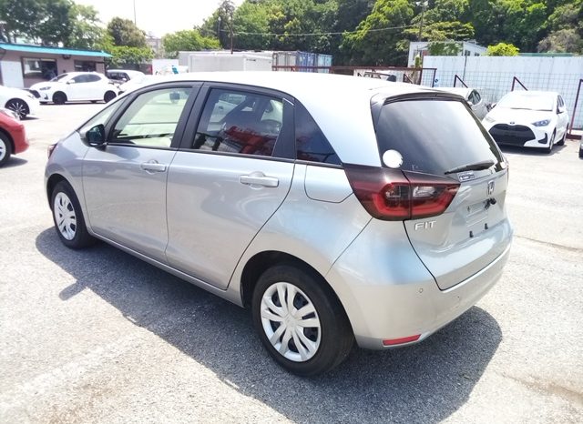 
								Honda Fit e:HEV BASIC full									